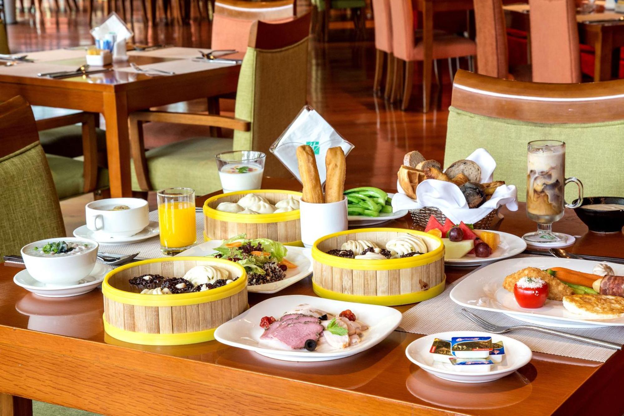 Holiday Inn Chengdu Century City-Westtower Bagian luar foto