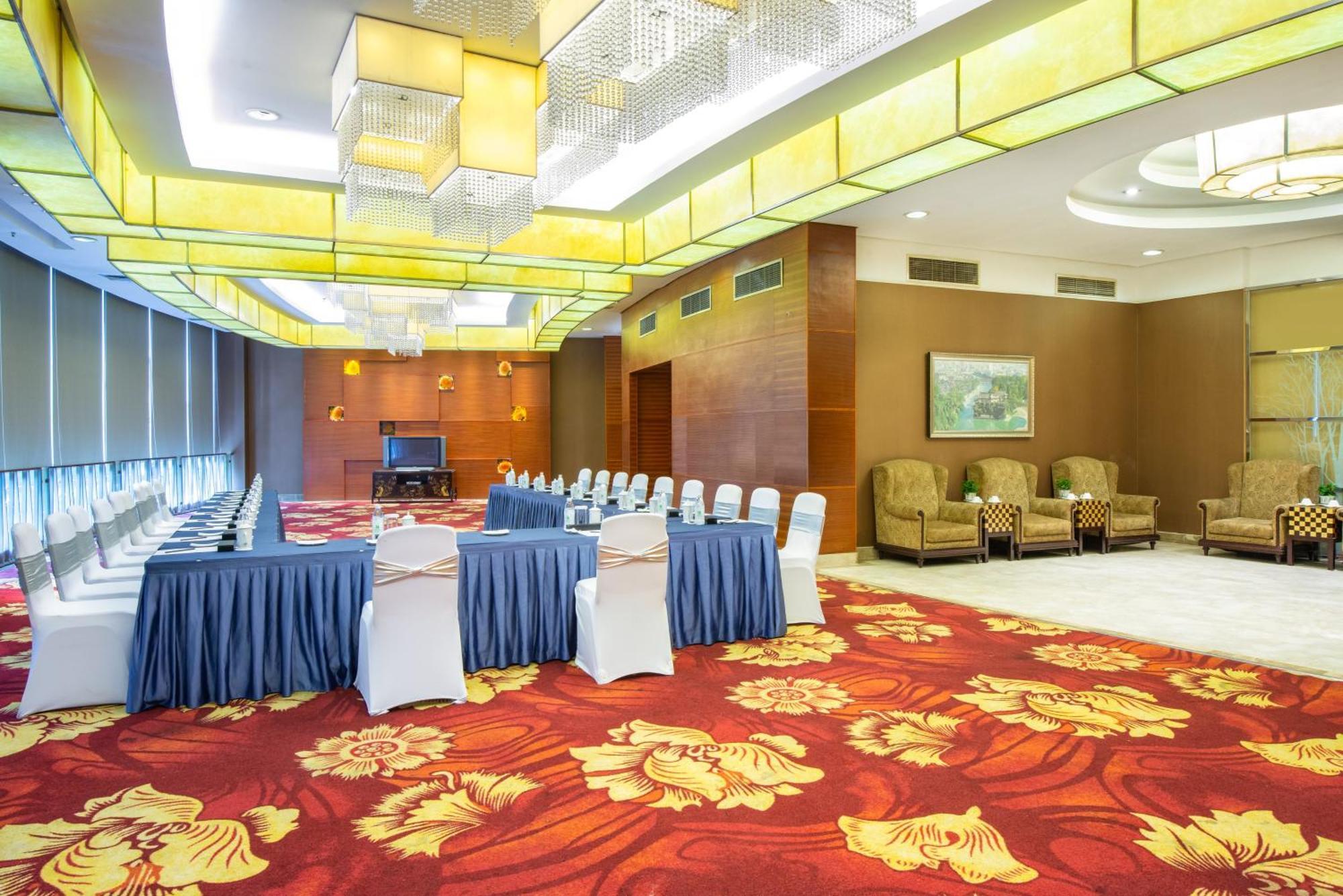 Holiday Inn Chengdu Century City-Westtower Bagian luar foto